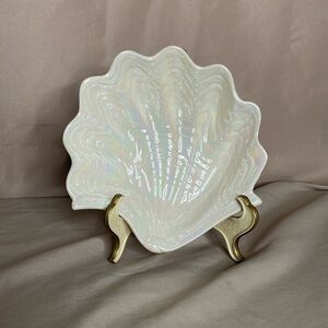 Small Vintage Opalescent Clam Shell Bowl
